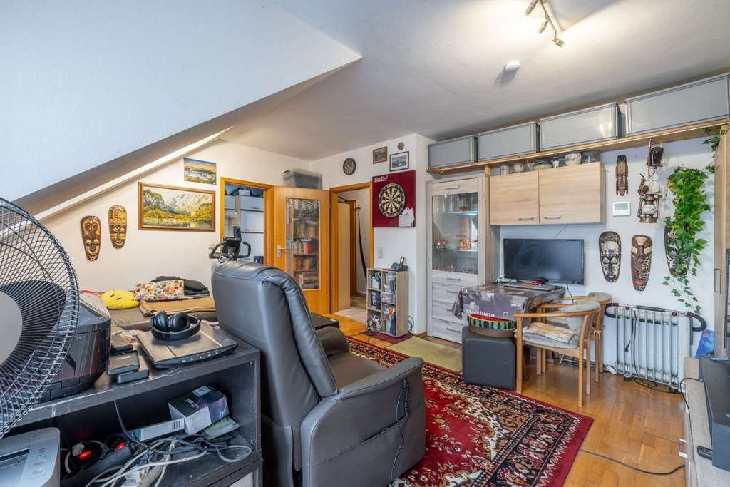 Immobilie in Berglern - Top-Kapitalanlage - Charmante 2-Zimmer Dachgeschosswohnung mit Südbalkon - Bild 3