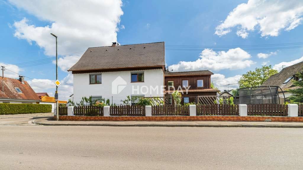 Immobilie in Vohburg an der Donau - Attraktives MFH mit vielseitigen Nutzungsmöglichkeiten, Garten, Terrasse und Wintergarten - Bild 0