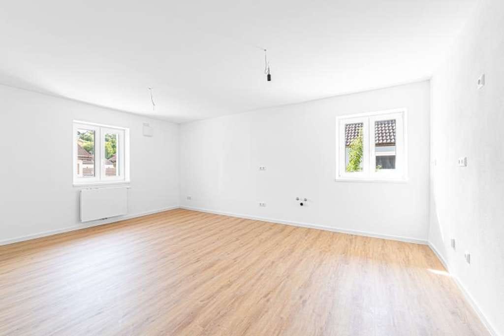 Immobilie in Peißenberg - TOP! 2 Zimmer Wohnung im 1.Obergeschoss eines kernsanierten Wohn- und Geschäftshaus in Peißenberg  - Bild 1