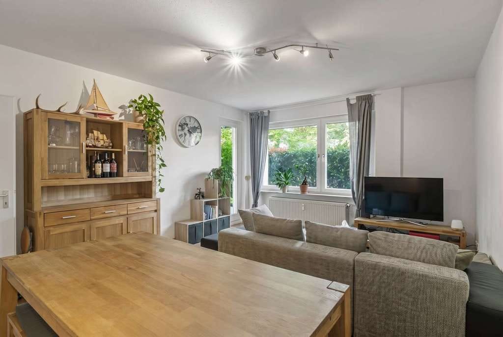 Immobilie in Schwalbach - 2-Zimmer-Erdgeschosswohnung mit sonniger Terrasse – ideal als Kapitalanlage - Bild 0