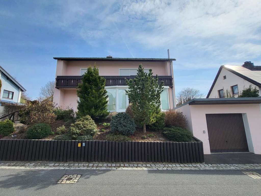 Immobilie in Oberkotzau - Oberkotzau: Gepflegtes 1-2 Familienhaus in ruhiger Lage - Bild 2