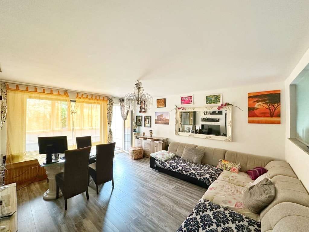Immobilie in Sinsheim - Gepflegte 3-Zimmer-Souterrainwohnung mit Wintergarten und guter Raumaufteilung! - Bild 0