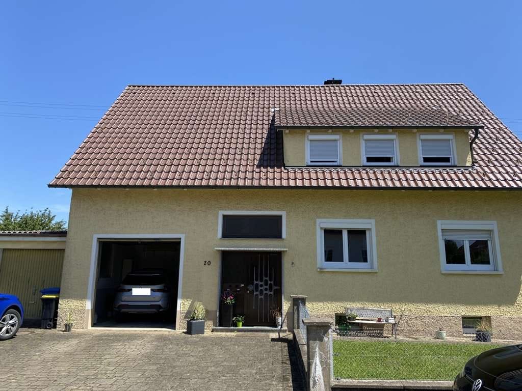 Immobilie in Wellendingen - Freistehendes Einfamilienhaus mit Potential in guter Lage in Wellendingen - Bild 0