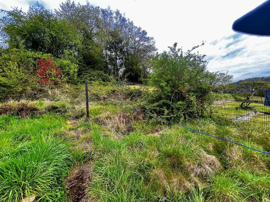 Immobilie in Großrosseln - Doppelhaushälfte mit Garten und Garage - Ihr Sanierungsprojekt mit Potenzial in Großrosseln - Bild 3