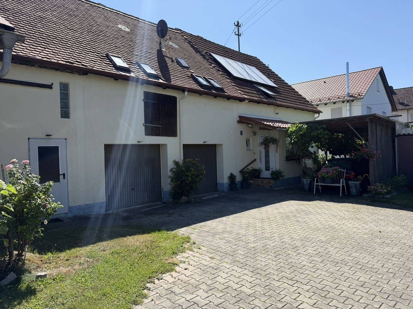 Immobilie in Schwabmünchen - Schönes großes Bauernhaus mit Einliegerwohnung auf 1230m² Grundstücksfläche - Bild 3