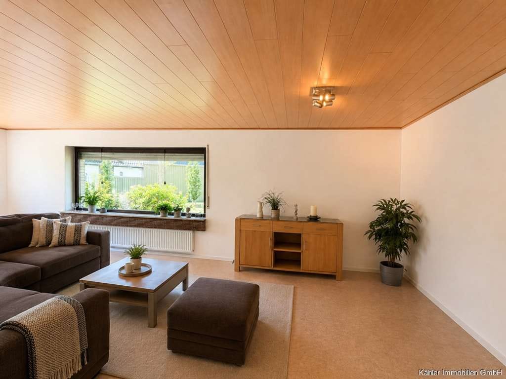 Immobilie in Büsum - Großes EFH mit ca.169 m² Wohnfläche, 3 Wohneinheiten in ruhigem Büsumer Wohngebiet - Bild 2
