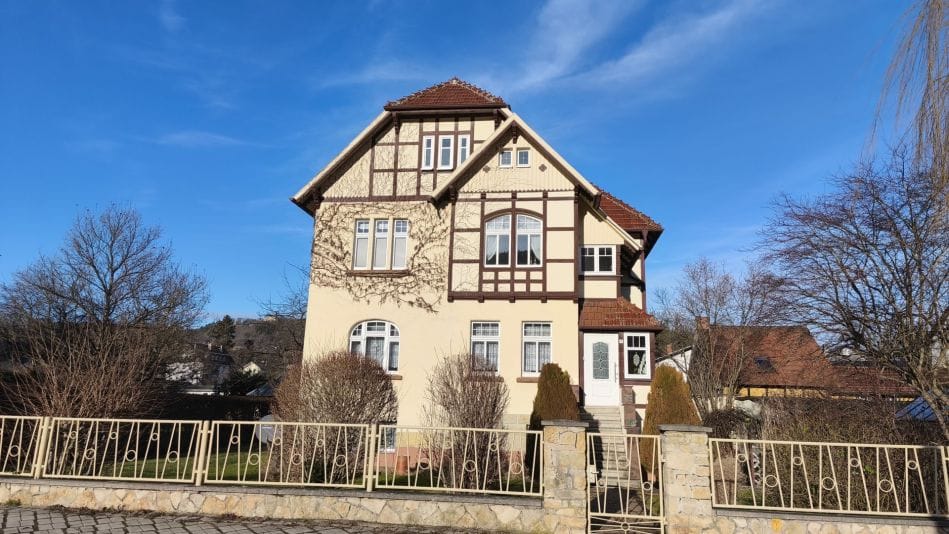 Immobilie in Bad Blankenburg - charmante Villa mit 3 Wohneinheiten in ruhiger aber zentraler Lage zu verkaufen - Bild 1