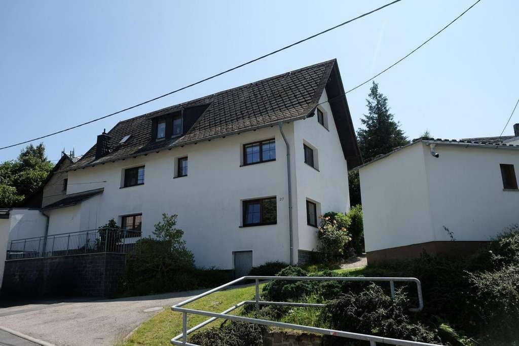 Immobilie in Claußnitz - Attraktives 1-2 Familienhaus mit traumhaftem Grundstück und Pool - Bild 2