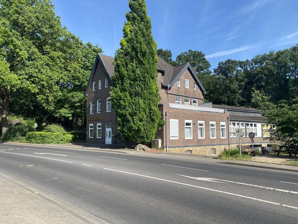Immobilie in Wassenberg - Charmante Altbauwohnung mit 50 m² Sonnenterrasse und Garage - Bild 3