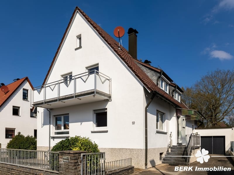 Immobilie in Haibach - BERK Immobilien – Gepflegtes Zweifamilienhaus in Top-Lage von Haibach mit großem Grundstück - Bild 0