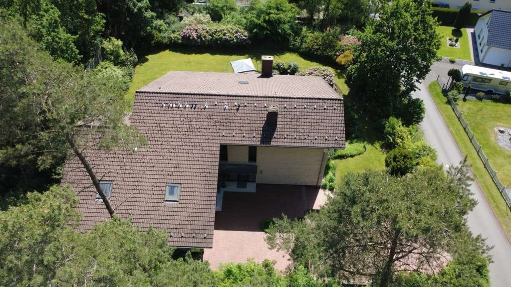 Immobilie in Augustdorf - gepflegtes, extravagantes Zweifamilienhaus mit Potential für weitere Wohneinheiten - Bild 3