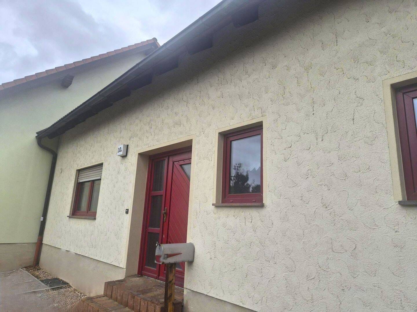 Immobilie in Tonna - DIE Alternative zum Haus - Hallo Eigennutzer! Großzügige Eigentumswohnung mit Terrasse, Carport und Stellplätzen - Bild 1