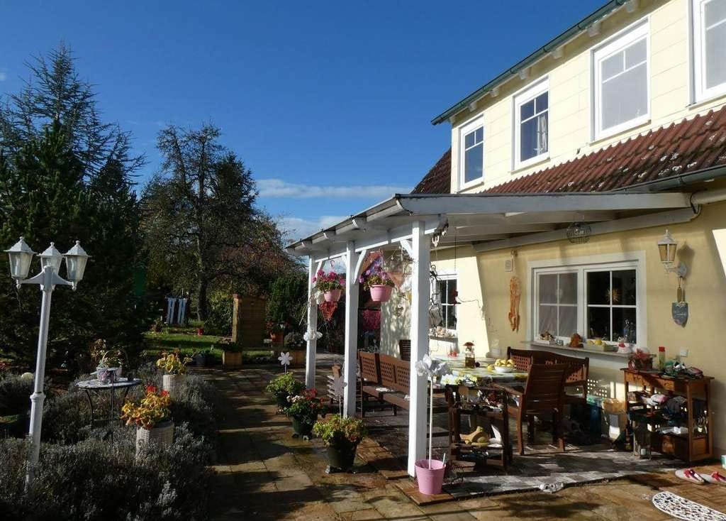 Immobilie in Vestenbergsgreuth - Attraktives EFH im Landhausstil  sucht neue Eigentümer - Bild 2