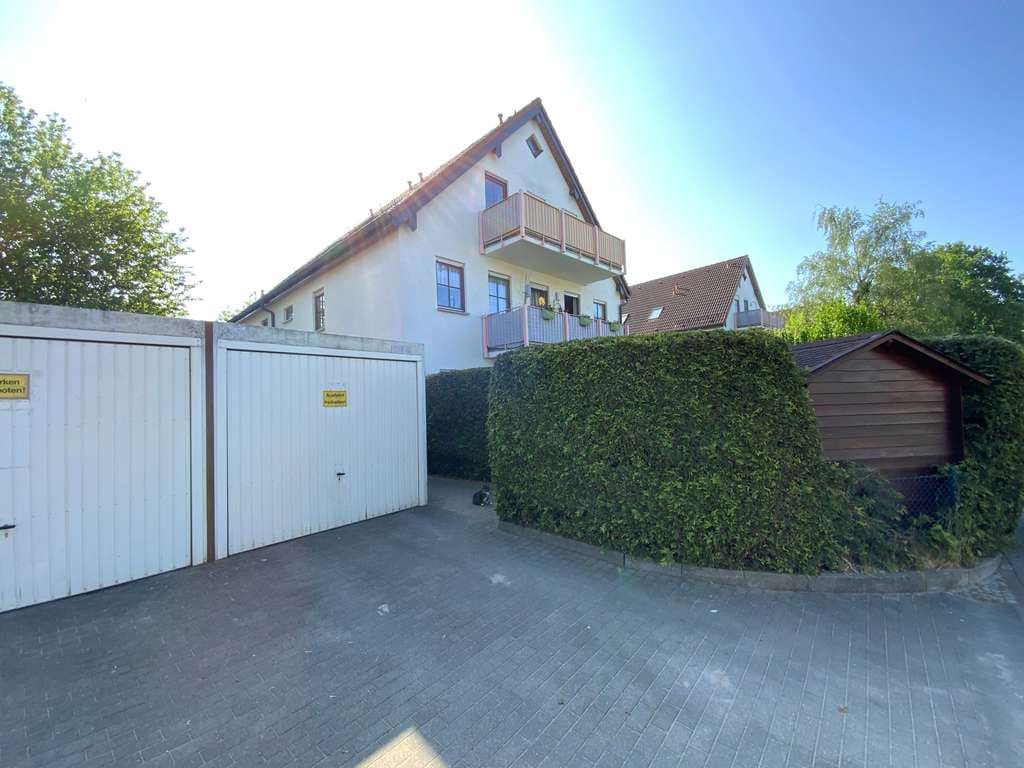 Immobilie in Leegebruch - vermietete 3 Zimmer-Wohnung im 1.OG mit Balkon, Loggia und Einzelgarage zu verkaufen! - Bild 1