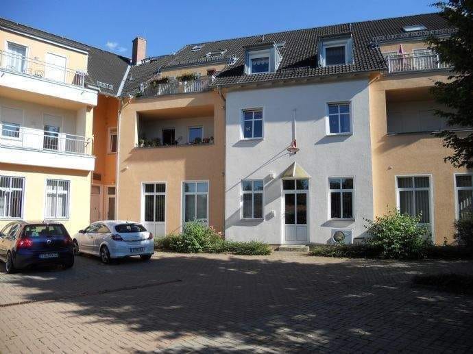 Immobilie in Langenweißbach - Gepflegte 3-Raum-Wohnung im 1. Obergeschoss mit Einbauküche und großem Balkon - Bild 3