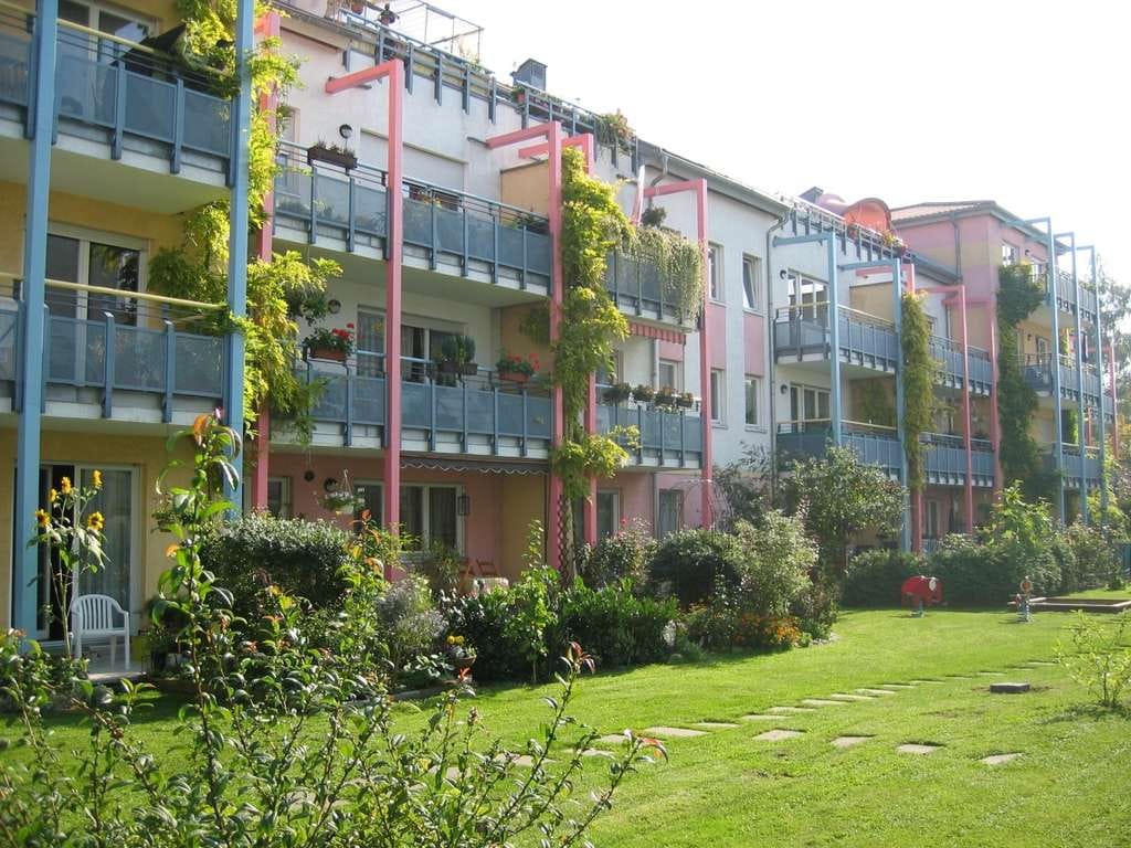 Immobilie in Teltow - Helle 2-Zimmer-Wohnung mit Balkon in ruhiger Wohnanlage - Bild 0