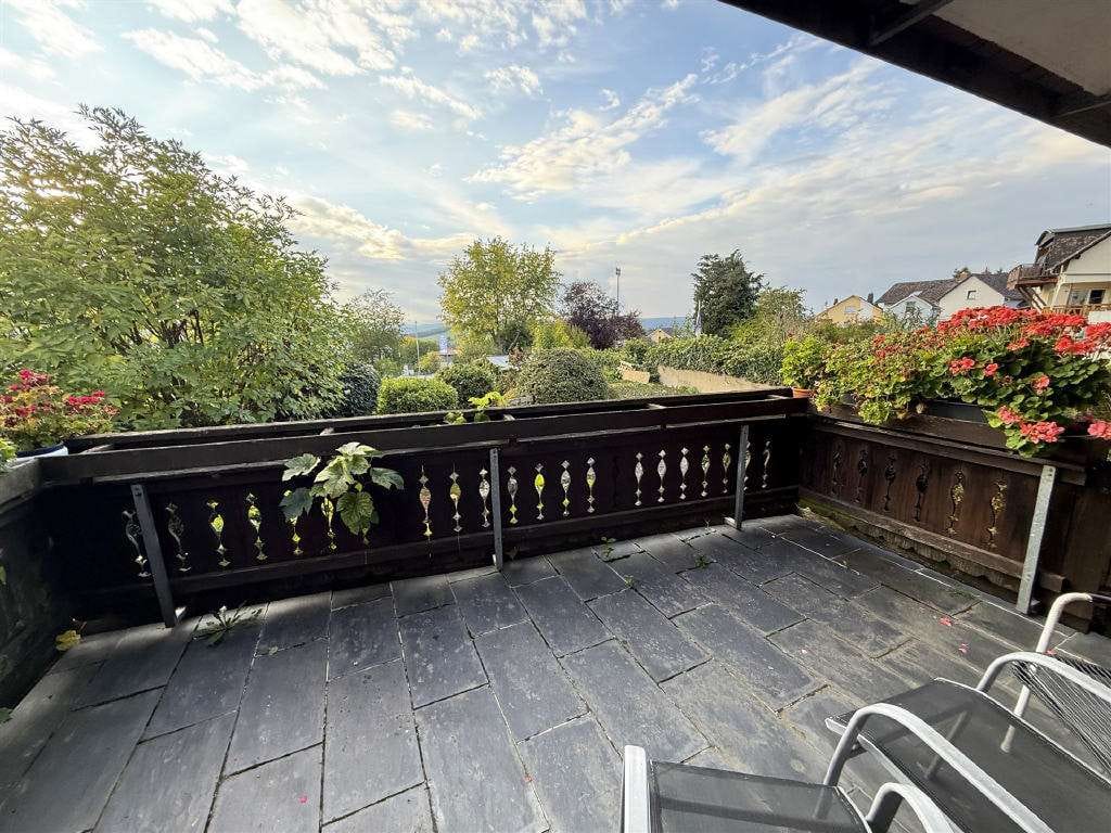 Immobilie in Rüdesheim am Rhein - Großes freistehendes Einfamilienhaus mit Fernblick + traumhaftem weiter bebaubarem Grundstück - Bild 4
