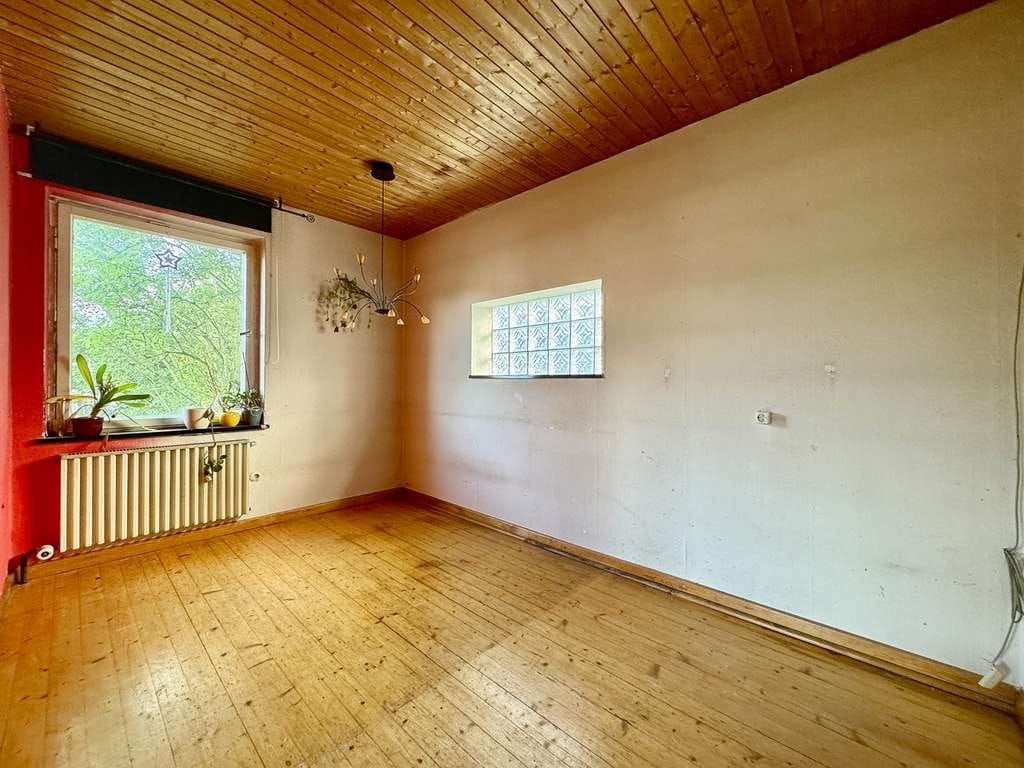Immobilie in Stadtsteinach - Renovierungsbedürftiges Einfamilienhaus mit schönem Garten in Stadtsteinach - Bild 2