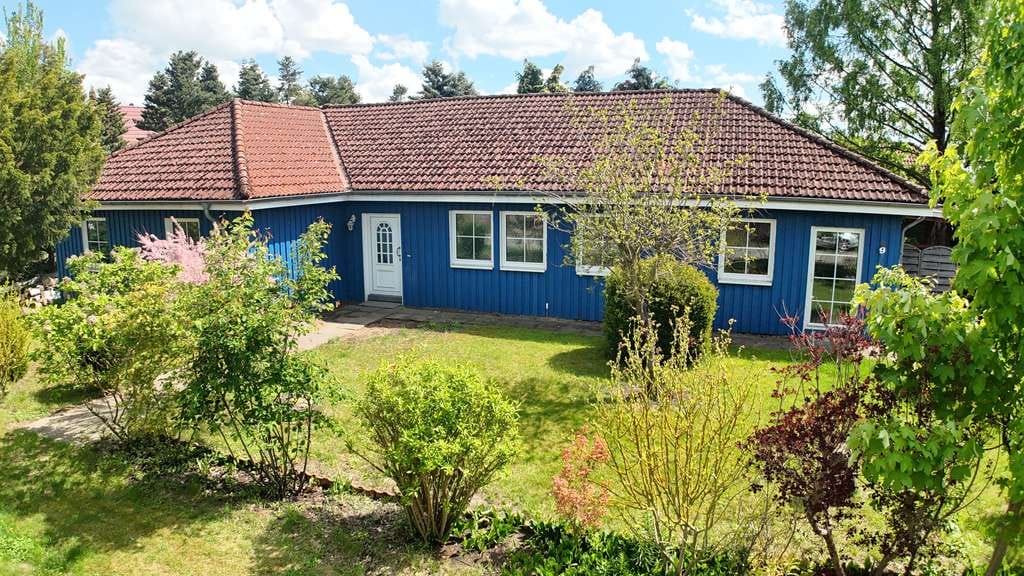 Immobilie in Müden (Aller) - Großzügiger, renovierter Bungalow in ruhiger Seitenstraße - Einliegerwohnung möglich - Bild 0
