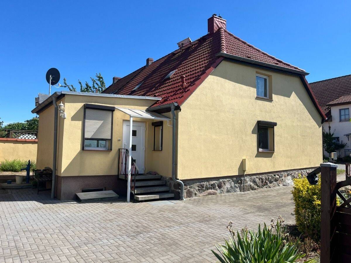 Immobilie in Sommersdorf - Seenähe: Gepflegte Haushälfte mit sanierter Scheune - Kummerower See in ca. 1km.... - Bild 2
