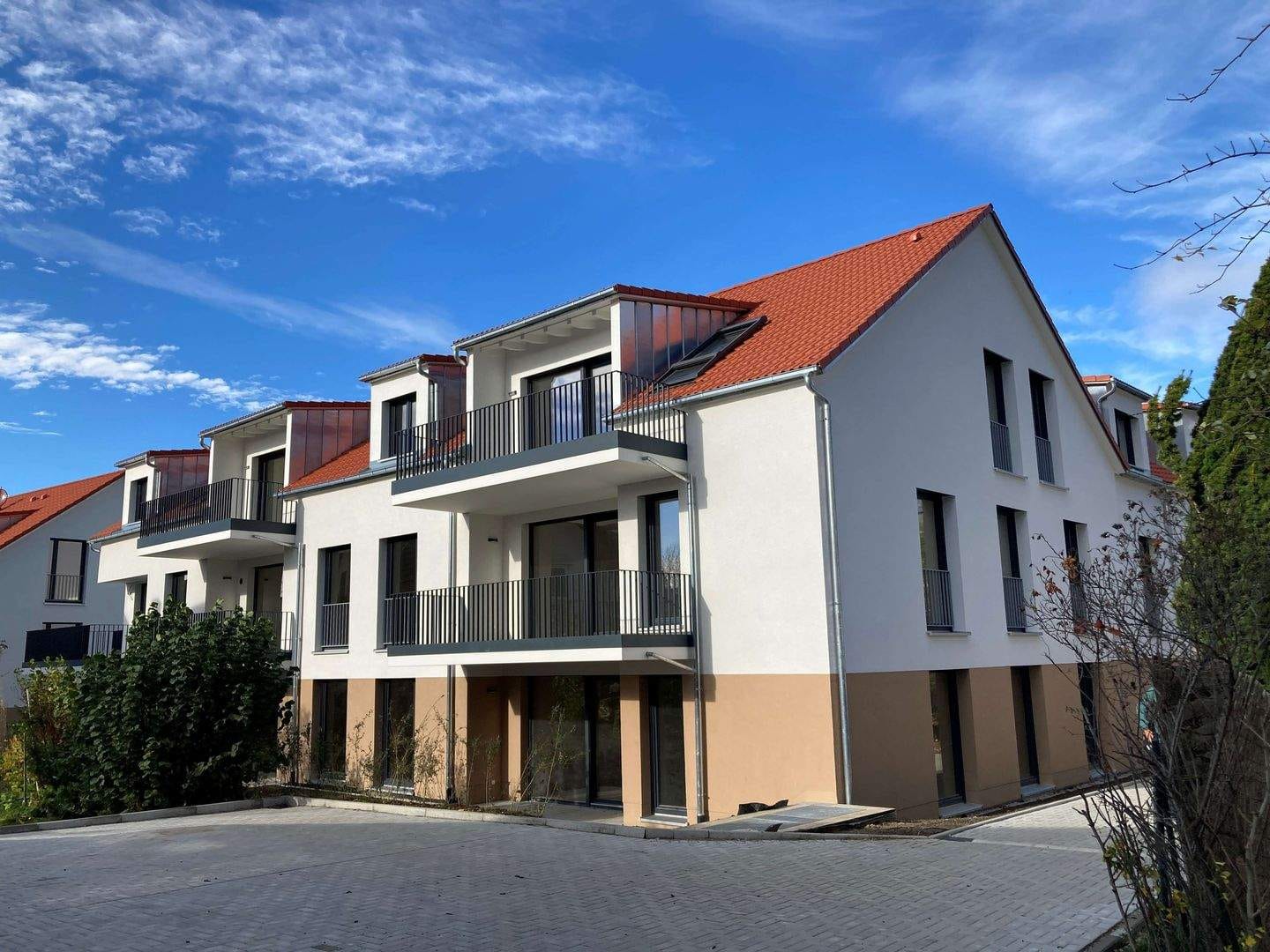 Immobilie in Heitersheim - Wohnen im Honiggarten Heitersheim, Honiggasse, großzügige, helle 4- Zimmer-Wohnung im DG, großer Südbalkon - Bild 0