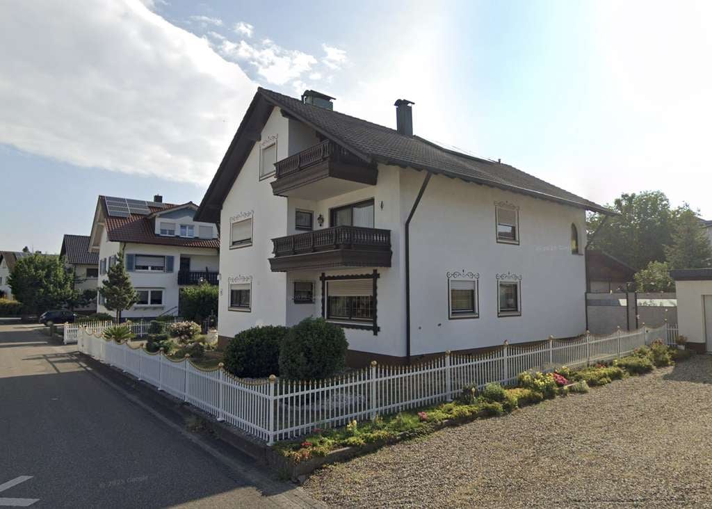 Immobilie in Achern - Attraktives Mehrfamilienhaus mit 4 Wohnungen und idyllischem Garten in ruhiger, begehrter Lage. - Bild 1