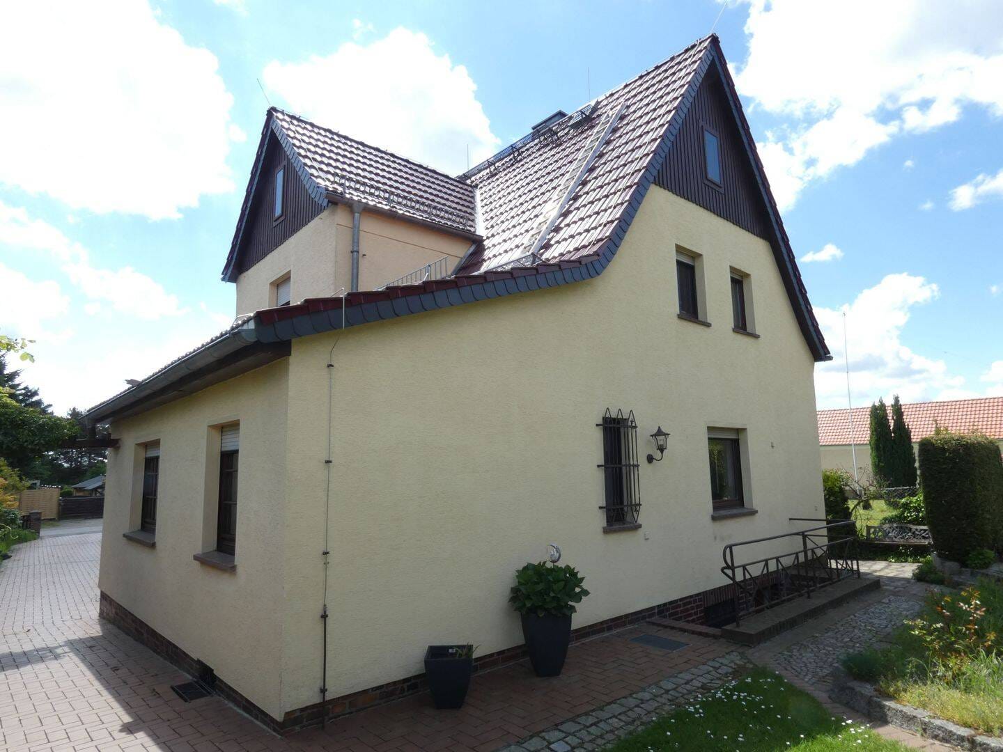 Immobilie in Hohenleipisch - Raus ins Grüne: Einfamilienhaus mit Obstwiese, Waldgrundstück und viel Raum für eigene Ideen - Bild 3