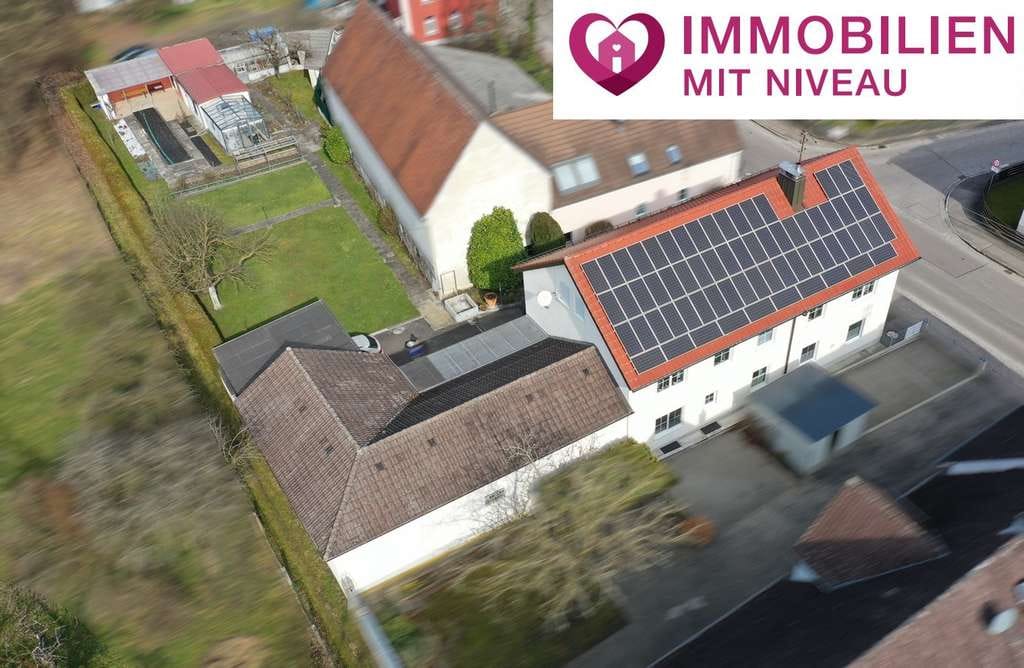 Immobilie in Jettingen-Scheppach - Traumhaftes Zweifamilienhaus mit Nebengebäuden in toller Lage von Jettingen – Scheppach auf 1380m2! - Bild 0