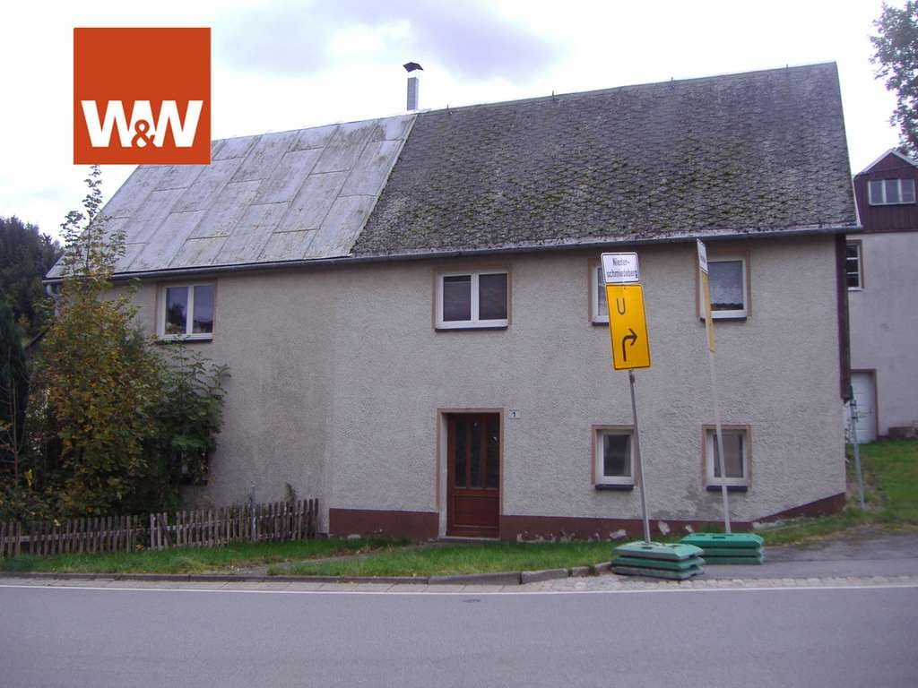 Immobilie in Jöhstadt - Einfamilienhaus mit Sanierungsbedarf und großem Nebengebäude - Bild 2