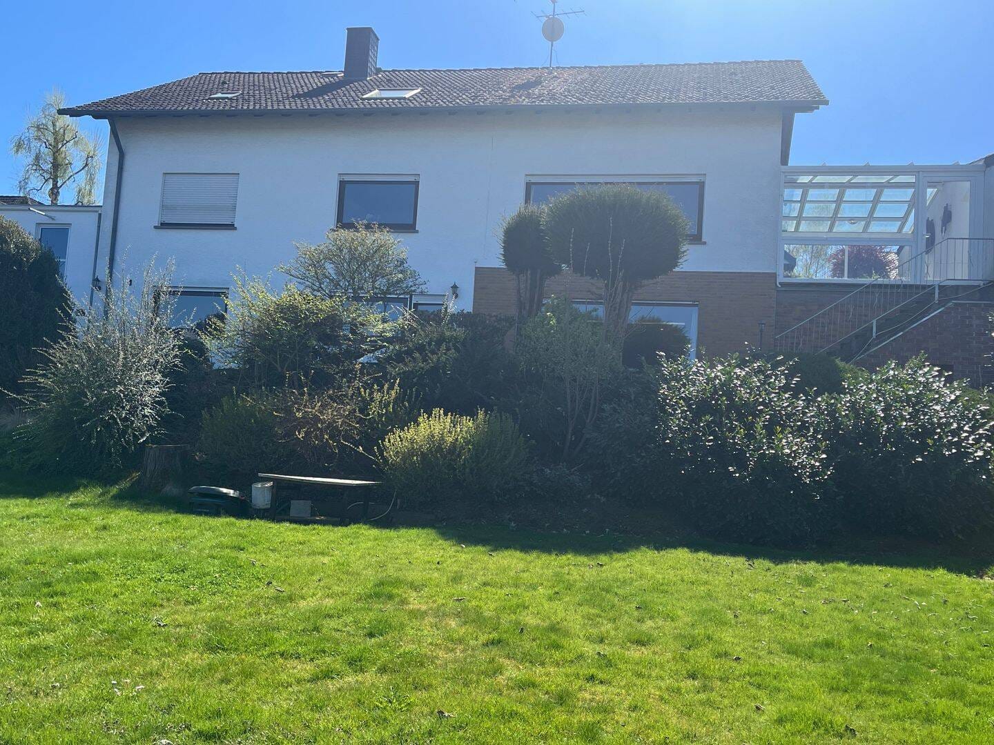Immobilie in Hammersbach - ERFÜLLUNG IHRER WOHNTRÄUME --- 2 FAM HAUS MIT VIEL PLATZ ---TRAUM- GRUNDST 1229qm  LEBEN WIE IM URLAUB - FERNSICHT - RUHIGSTE LAGE!  WOHNEN ----  - Bild 0