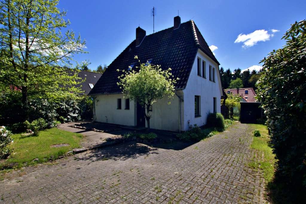 Immobilie in Dötlingen - Sanierungsbedürftiges Einfamilienhaus in Dötlingen - Bild 1