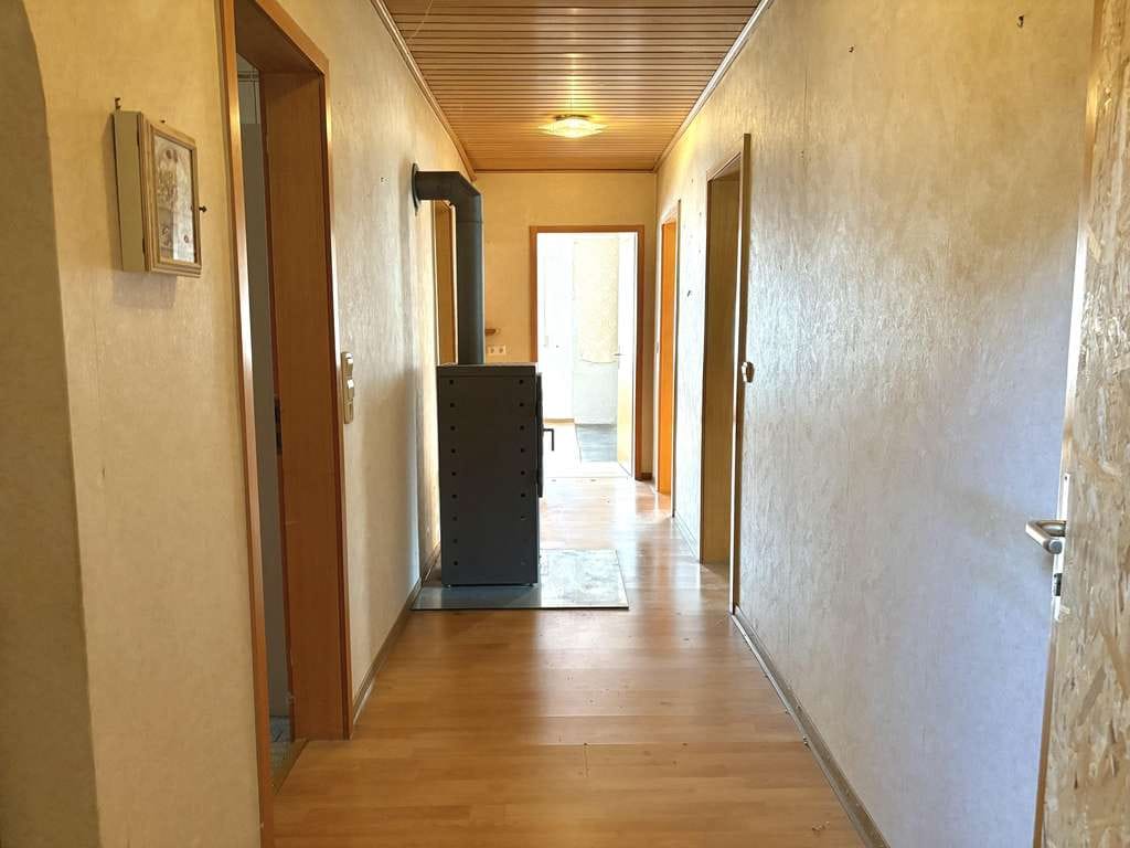 Immobilie in Bad Überkingen - Großes Zweifamilienhaus mit Carport und Doppelgarage!  - Bild 4