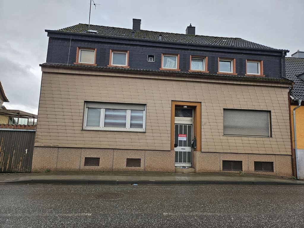 Immobilie in Otterbach - Zwangsversteigerung !  Großzügiges 1-2 Familienhaus mit Garage - Bild 0