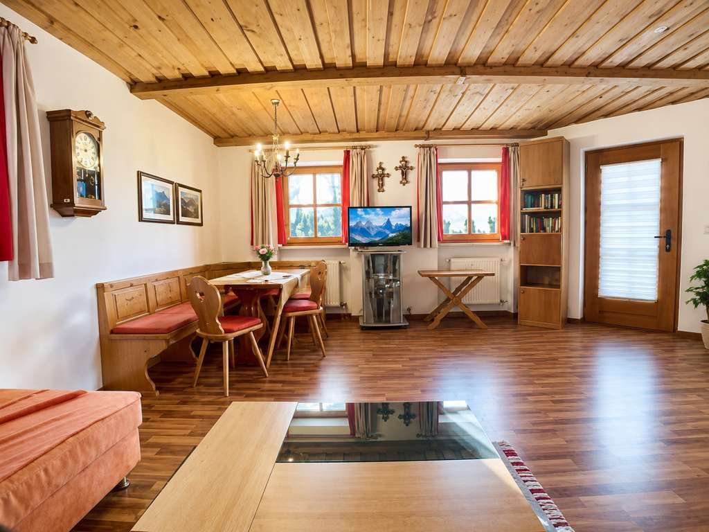 Immobilie in Hauzenberg - Ferienwohnung mit Terrasse, Hallenbad und Sauna im Bayerischen Wald - Bild 0