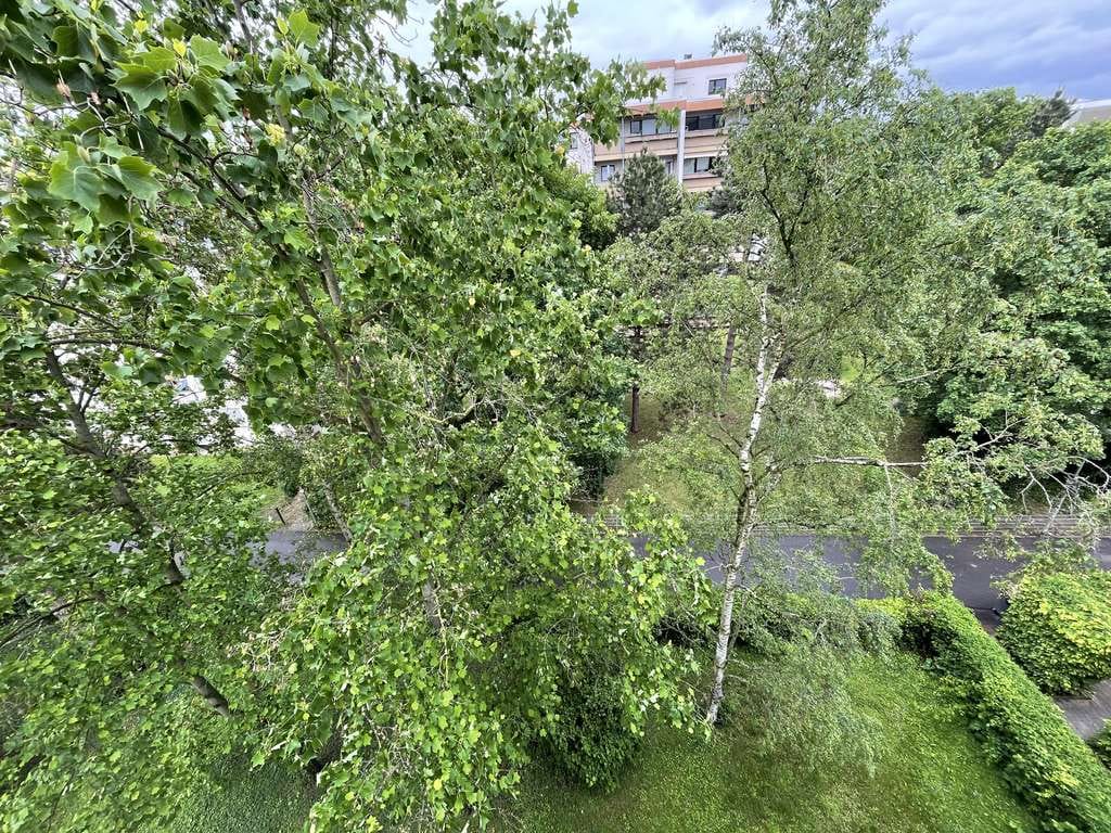 Immobilie in Hochheim - Helle 2-Zimmer-Wohnung mit Balkon, Grünblick & Stellplatz - Bild 0