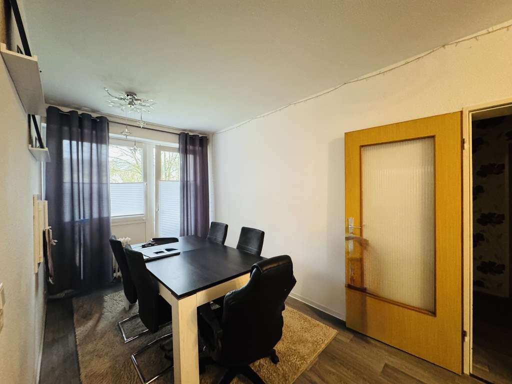 Immobilie in Lage - Helle 3-Zimmer-Wohnung mit zwei Balkonen in gepflegter Wohnanlage-ideale Kapitalanlage! - Bild 2