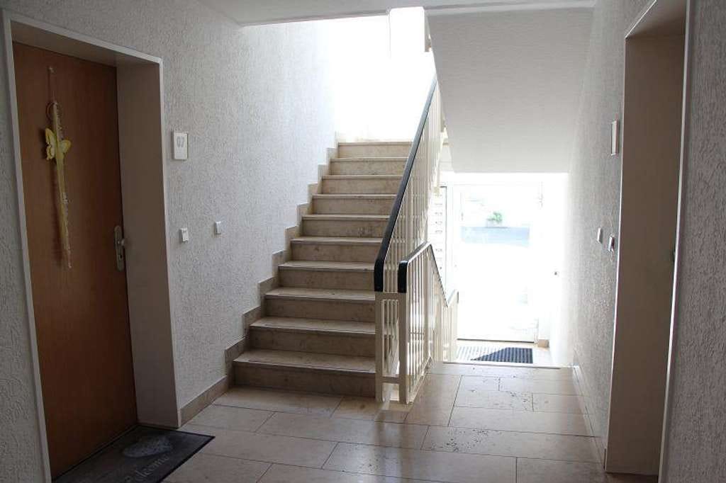 Immobilie in Meuselwitz - Eigennutzer aufgepasst: Schöne ETW im Erdgeschoss, mit ca. 48,93 m² Wfl., Balkon und TG-Stellplatz!! - Bild 2