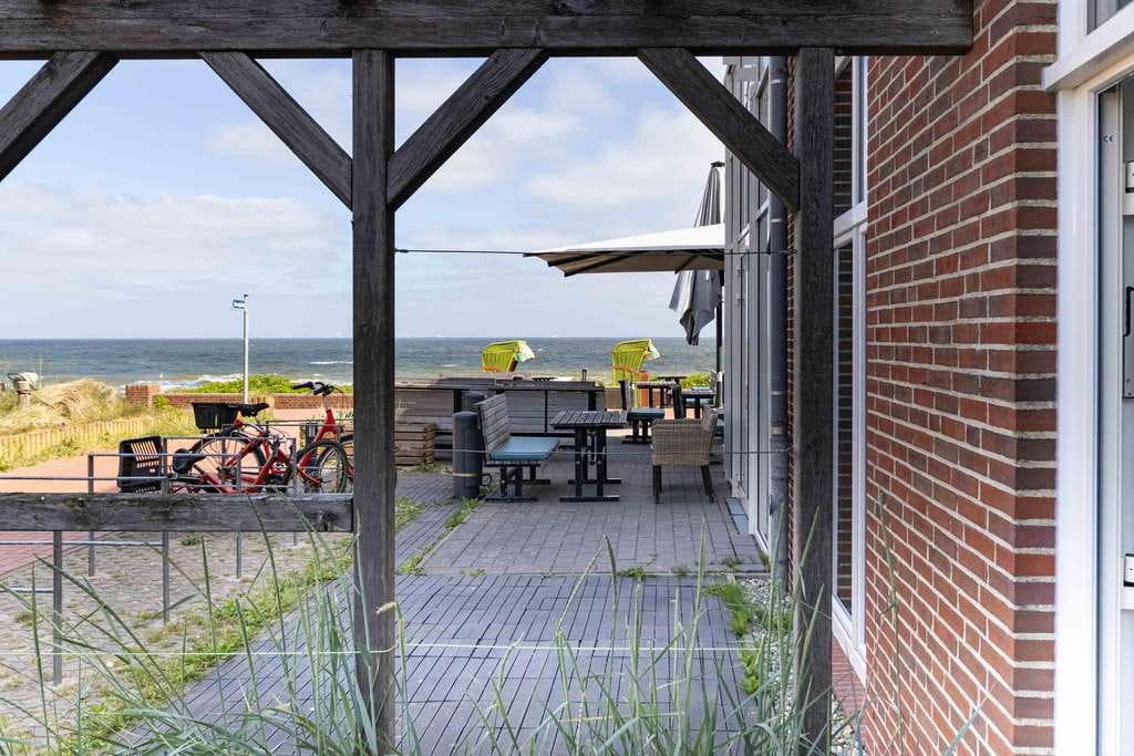 Immobilie in Wangerooge - Exklusives Meerblick-Apartment auf Wangerooge: Große Terrasse, Sauna – stilvoller Inselluxus dire... - Bild 1