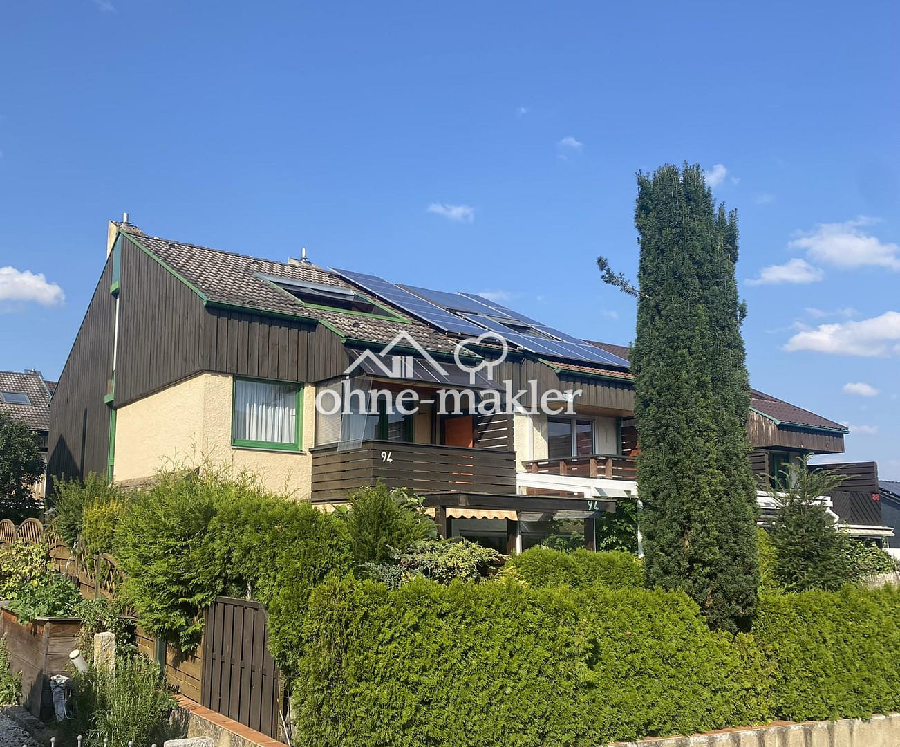 Immobilie in Ehningen - Charmantes Reiheneckhaus mit Garten, Balkon & Dachterrasse in sonniger Lage - Bild 0