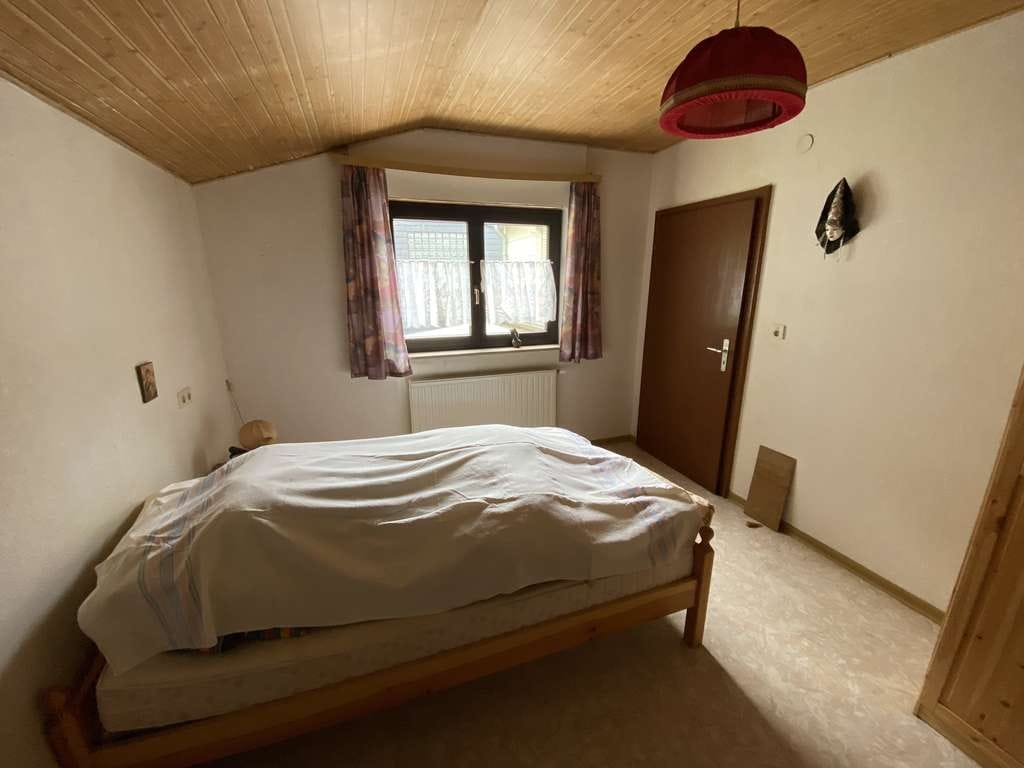 Immobilie in Rehlingen-Siersburg - Freistehendes Einfamilienhaus in guter Wohnlage - Bild 2