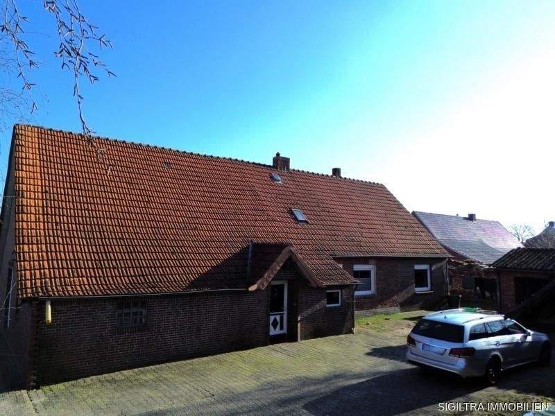 Immobilie in Esterwegen - Großes Grundstück. Starke Lage. Neue Möglichkeiten. Einfamilienhaus auf 1.090 m² in zentraler Lage von Esterwegen - provisionsfrei unter 200.000 & - Bild 2