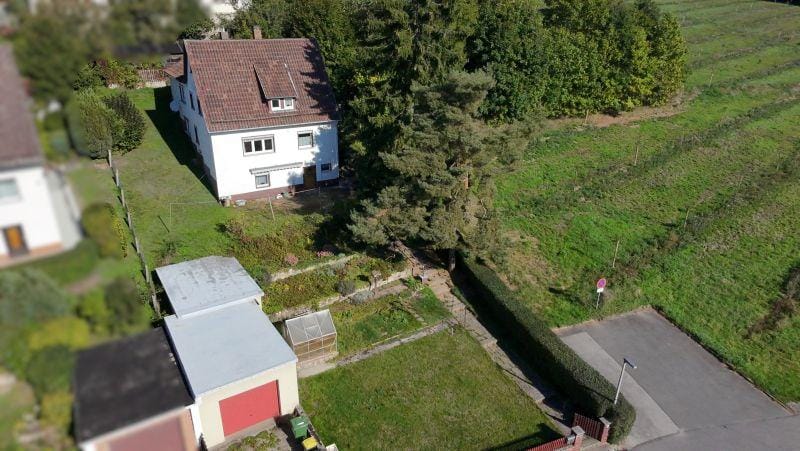 Immobilie in Dörfles-Esbach - Einfamilienhaus mit sonnigem Grundstück in Dörfles - Bild 0