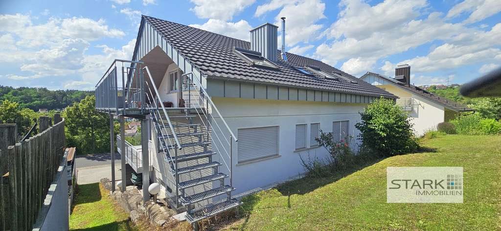 Immobilie in Grünsfeld - Wohnhaus mit traumhafter Aussicht – ideal für Familie, Generationenwohnen & Homeoffice! - Bild 0