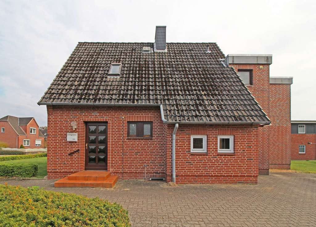Immobilie in Klein Rönnau - Einfamilienhaus mit möglichem Baugrundstück in Klein Rönnau - Bild 1