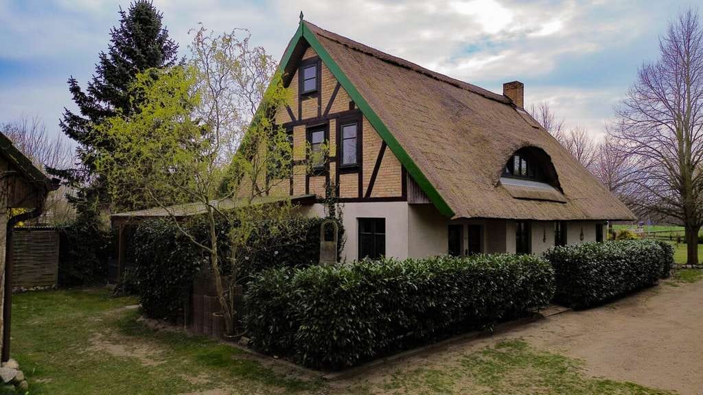 Immobilie in Mölschow - Historisches Reetdachhaus mit 3 Einheiten – Wohnen mit besonderem Flair auf Usedom - Bild 2