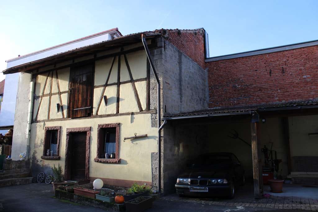 Immobilie in Höpfingen - Zweifamilienhaus mit Scheune und Garten - Bild 3