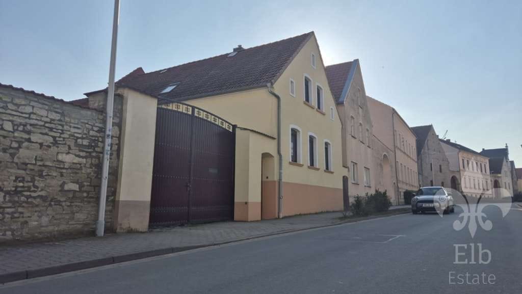 Immobilie in Bördeland - Historischer Zweiseitenhof mit Scheune – Projekt für Visionäre & Selbermacher - Bild 1