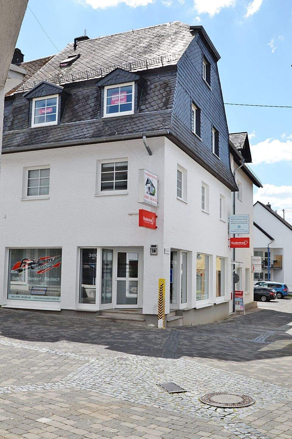 Immobilie in Dierdorf - Anlageobjekt mit Potenzial: Wohn- und Geschäftshaus im Zentrum von Dierdorf / A3 Köln-Frankfurt - Bild 2