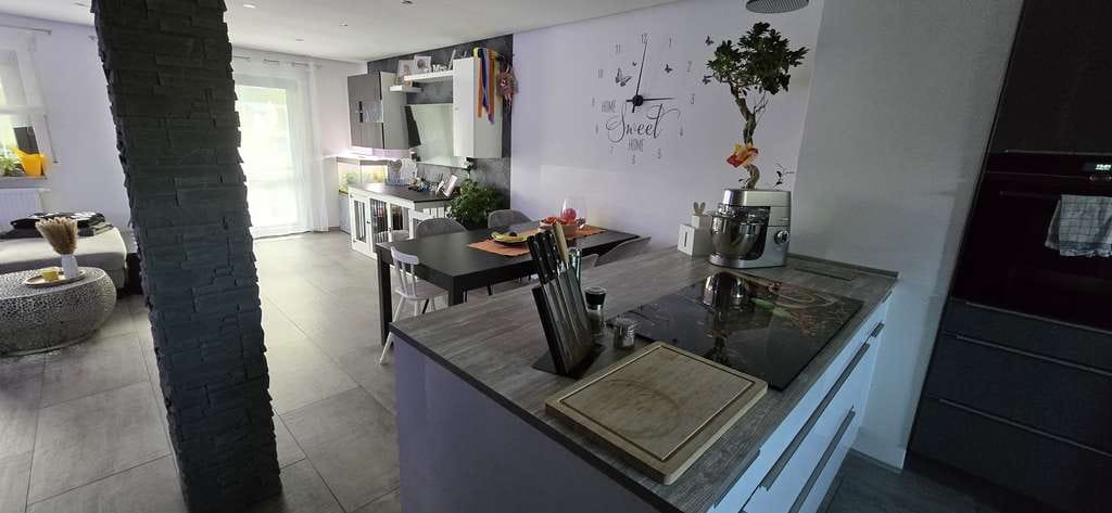 Immobilie in Karlstein am Main - Modernisiertes Reihenmittelhaus mit PV, Garage & offenem Wohnbereich – provisionsfrei - Bild 3