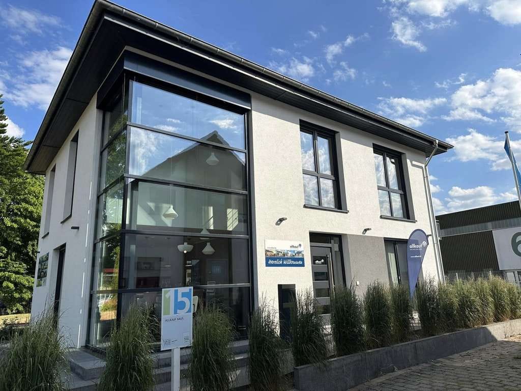 Immobilie in Bann - Individuelles Traumhaus in Linden Kaiserslautern - Flexibel geplantes Ausbauhaus mit gehobener Ausst - Bild 1